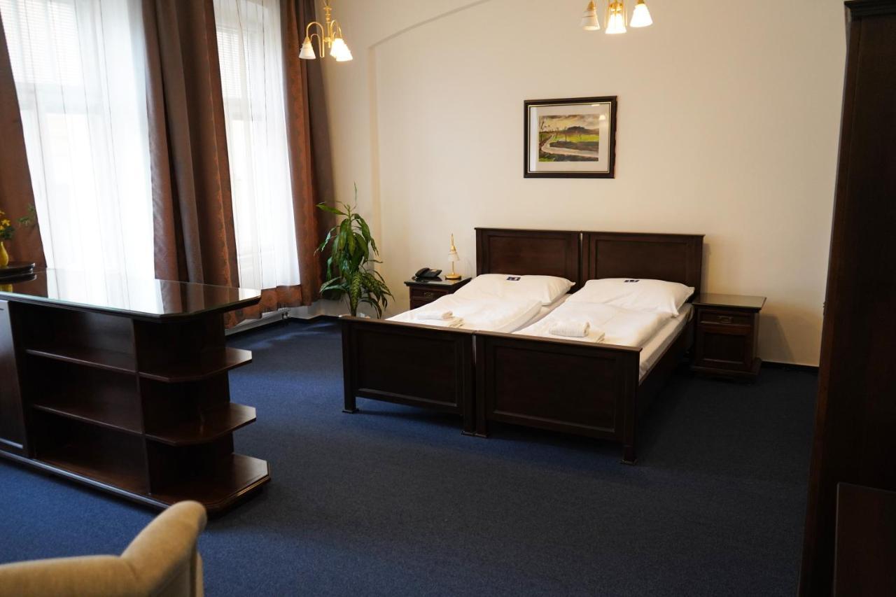 Ea Apartmany Mozart Карлові Вари Екстер'єр фото