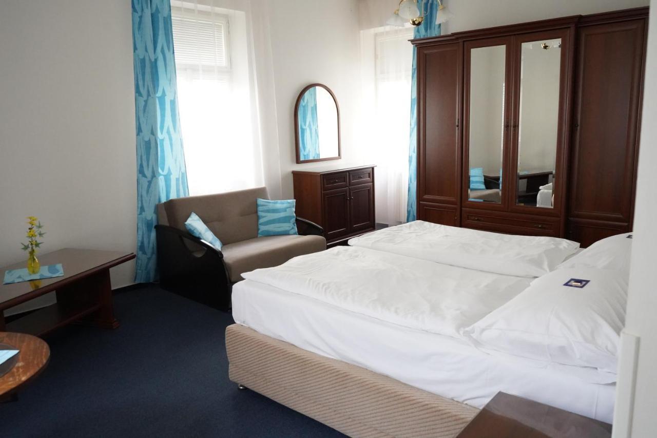 Ea Apartmany Mozart Карлові Вари Екстер'єр фото