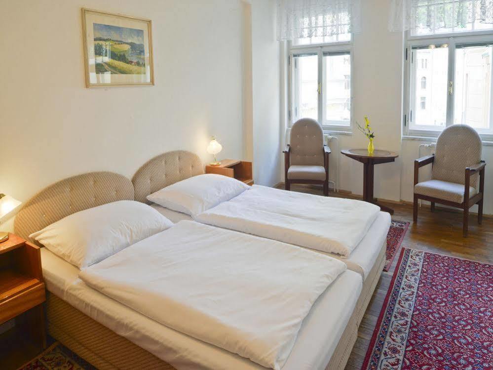 Ea Apartmany Mozart Карлові Вари Екстер'єр фото