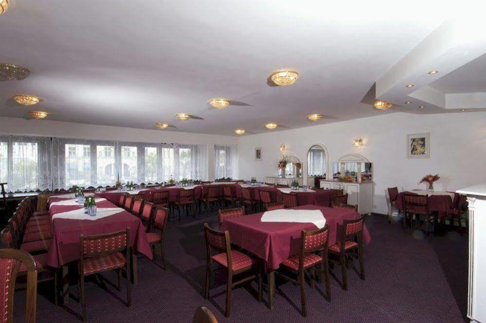Ea Apartmany Mozart Карлові Вари Екстер'єр фото
